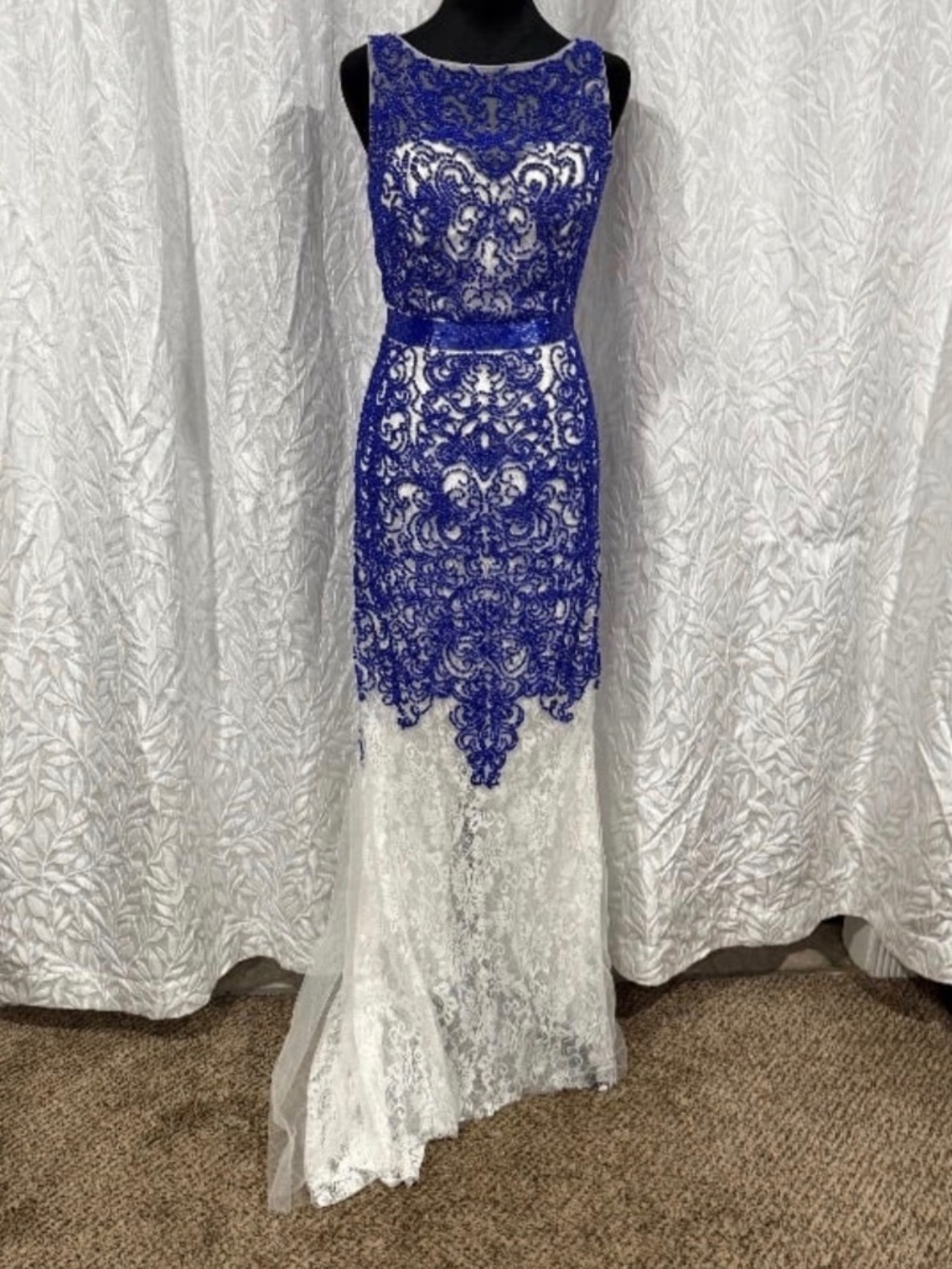 White and Dark Purple Mermaid Mesh Lace Beaded prom Size 4 Formal Evening dress